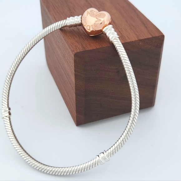 Pandora Moments Rose Gold Heart Clasp Snake Chain Charm Bracelet - Picture 1 of 5